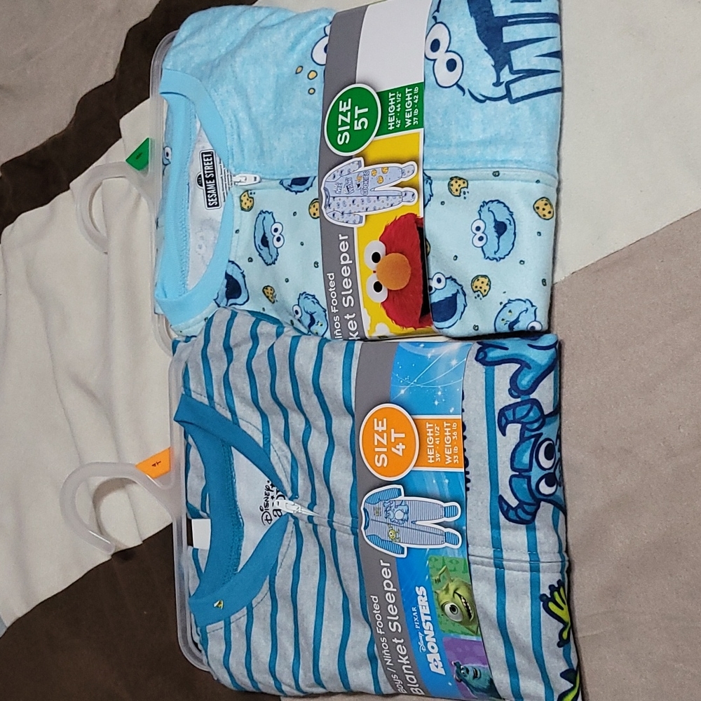 Set of 2 pajamas